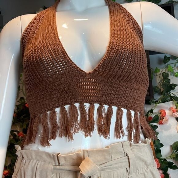 Almost famous the ultimate Boho Crochet Fringe Halter Top Brown Size Large RfFNB - Picture 10 of 14